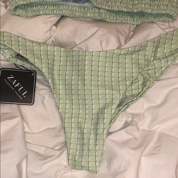 Bathing suit - Picture 3 of 4